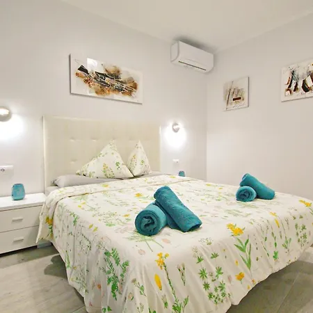 Апартаменты Modern In Complex With Pool In